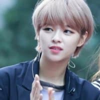 «Lovely JeongYeon V.2» sticker set