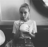 «Scarlett Leithold,, | @DruwJay» sticker set